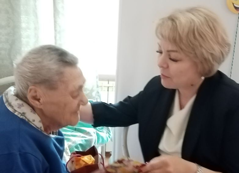 Сегодня отмечает свой 90-летний юбилей  получатель социальных услуг АУСО «Улан-Удэнский комплексный центр «Доверие» — Валентина Евграфовна Солдатова.